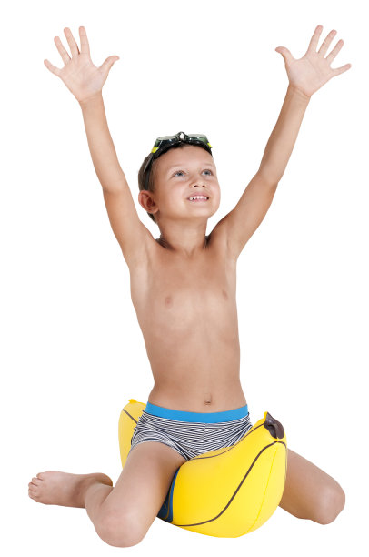 微笑的男孩休息的乐趣图片下载