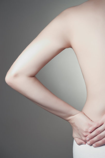 腰痛的女人图片下载