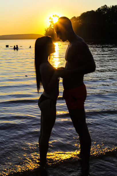 沙滩上的爱图片下载