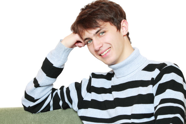 年轻小伙子的肖像。图片下载