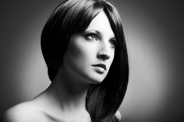 年轻性感女孩的肖像图片下载