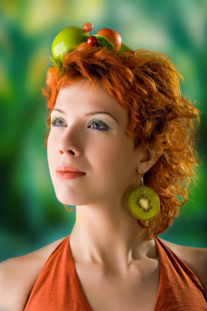 红发女孩图片下载