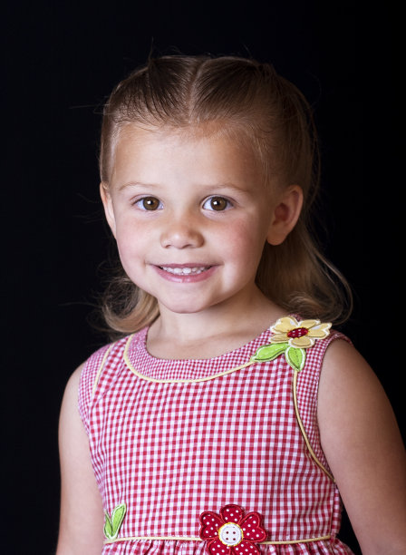 美丽的小女孩肖像图片下载