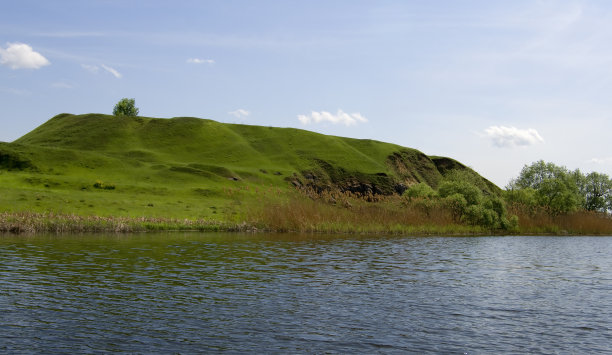 绿色的小山图片下载