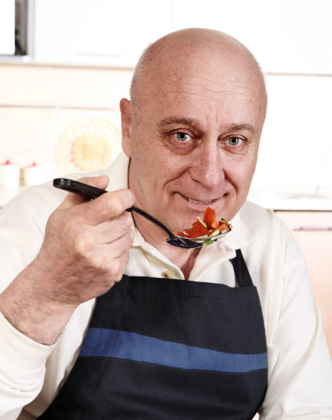 高级的人品尝图片下载