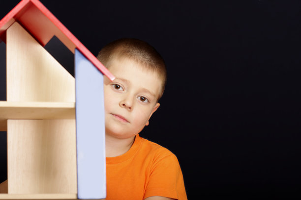 从玩具屋往外看图片下载