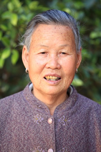 高级女性画像图片下载