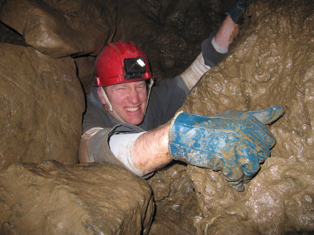 洞穴探险图片下载