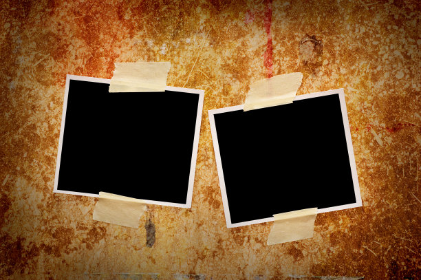 破旧的木头背景上的空白照片图片下载