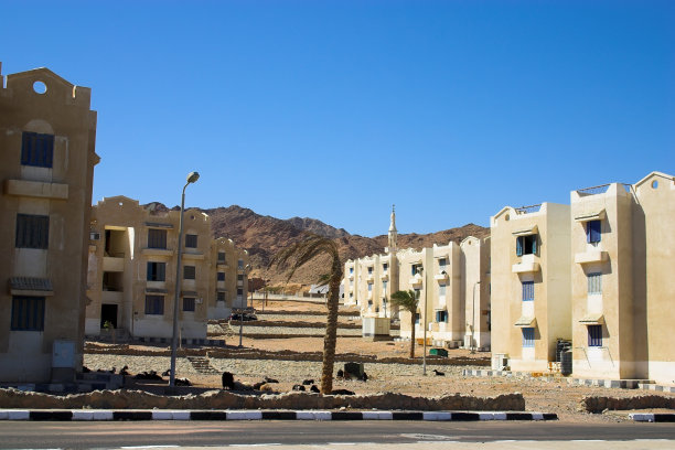 贫困非洲小镇的街道图片下载