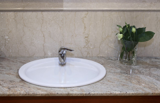 浴室里有花的水槽图片下载