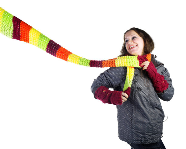 漂亮的冬姑娘戴着五颜六色的围巾图片下载