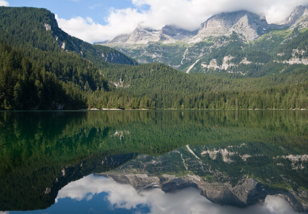 湖Tovel图片下载