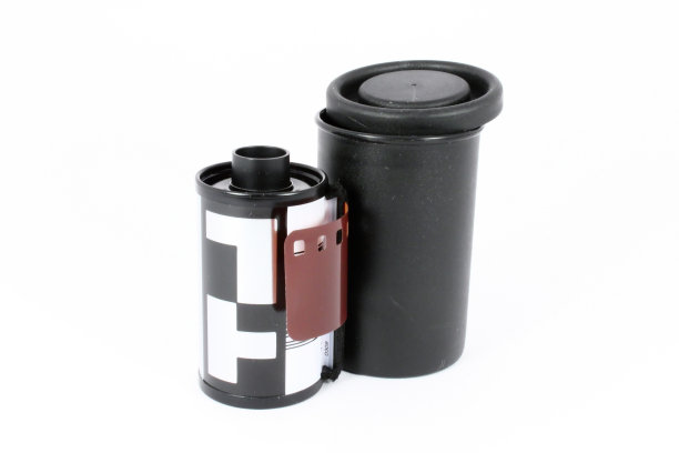 旧的35毫米相机胶卷图片下载