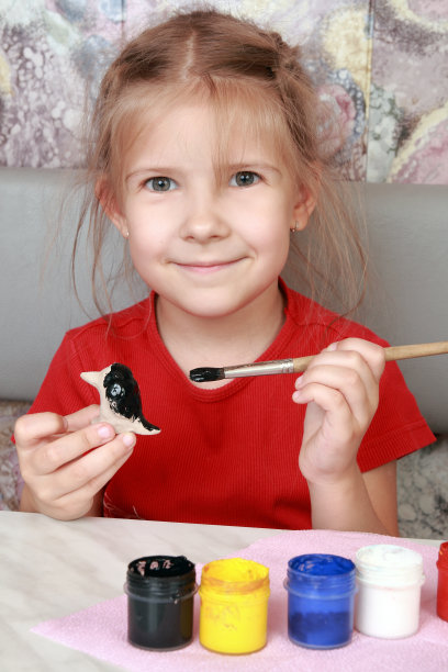 微笑的女孩画工艺品图片下载