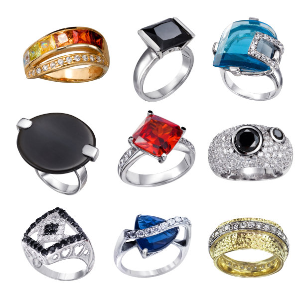 宝石环孤立在白色背景上图片下载