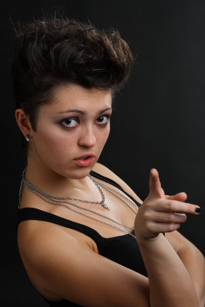 爱指指点点的女人图片下载