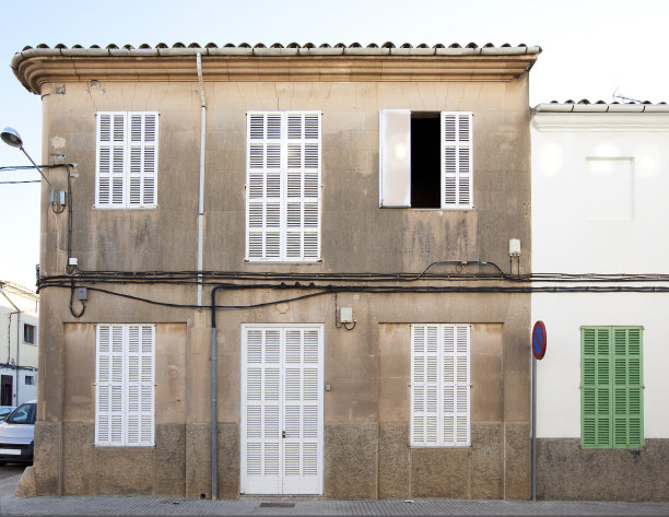 西班牙马略卡岛的传统房屋图片下载