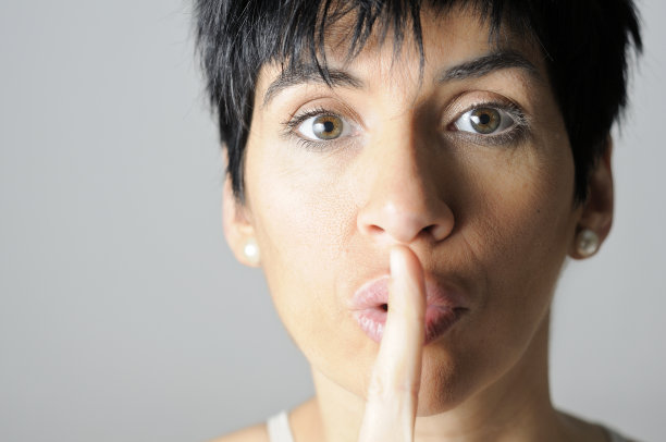 请沉默图片下载