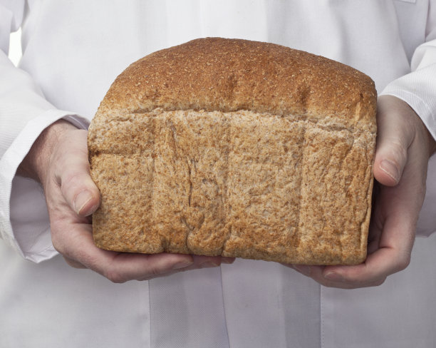 新鲜的全麦面包图片下载