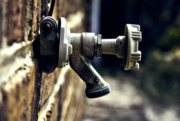 乡村的水Spicket图片下载