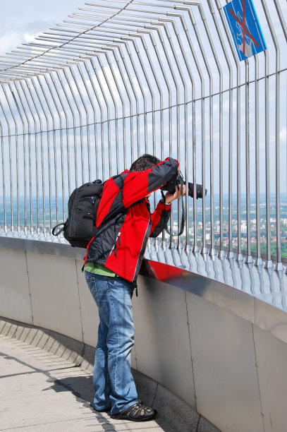 围栏的摄影师图片下载
