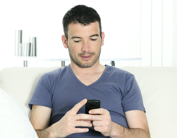 手机的人图片下载