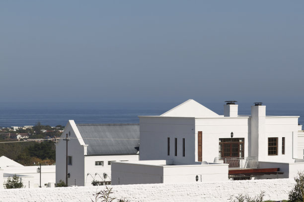 白宫与大海在遥远的背景图片下载