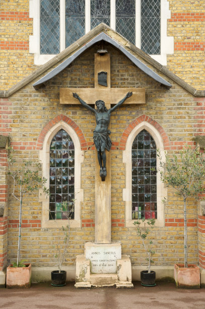 教堂的十字架图片下载