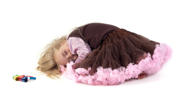 工作室里的小女孩图片下载