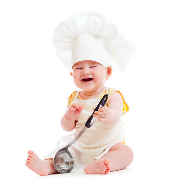 小男孩与金属勺和厨师帽隔离图片下载