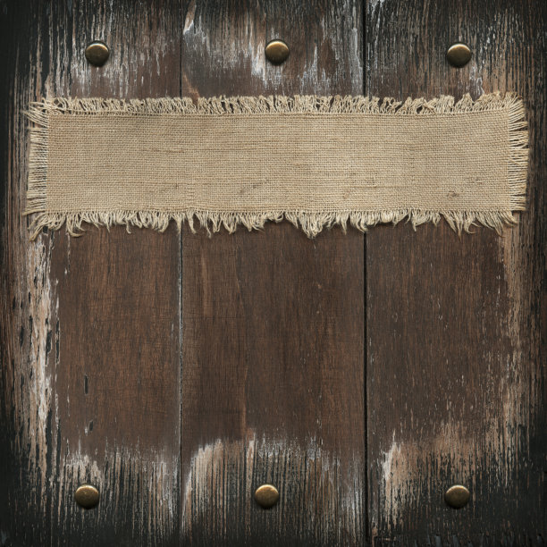 旧木墙上的标签图片下载