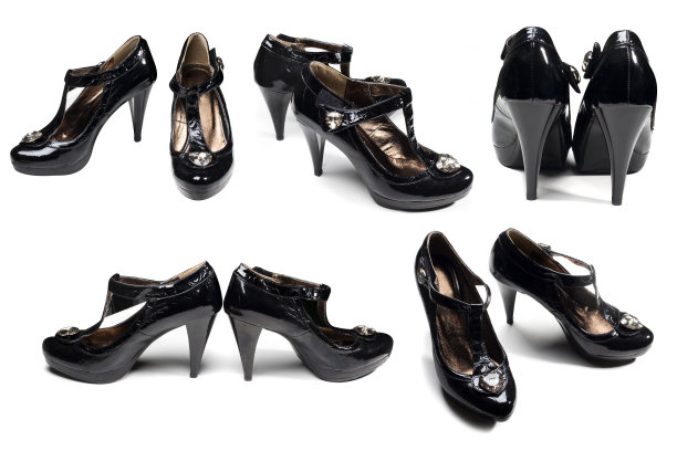 许多黑人妇女的鞋子被白色鞋孤立了图片下载