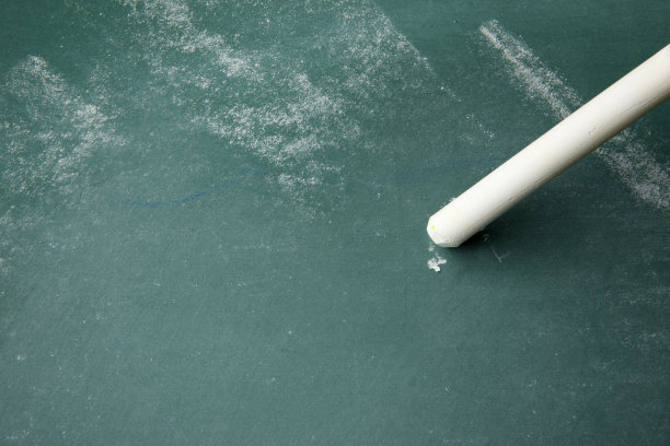 黑板和粉笔图片下载