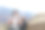 女人和男人在山里徒步旅行图片下载