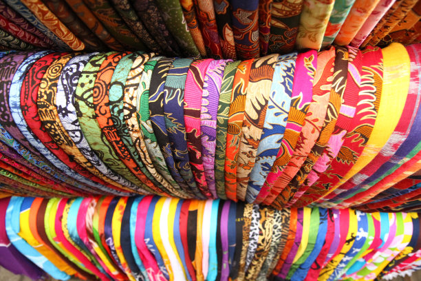 色彩鲜艳的衣服图片下载