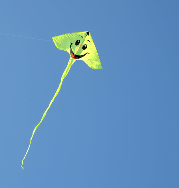 快乐的风筝图片下载