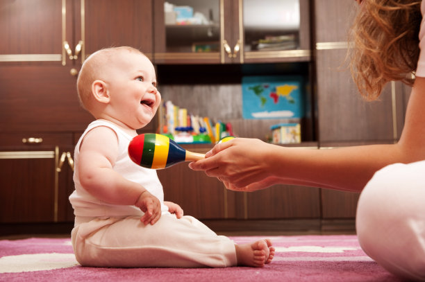 妈妈和宝宝玩图片下载