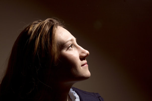 望向光明图片下载