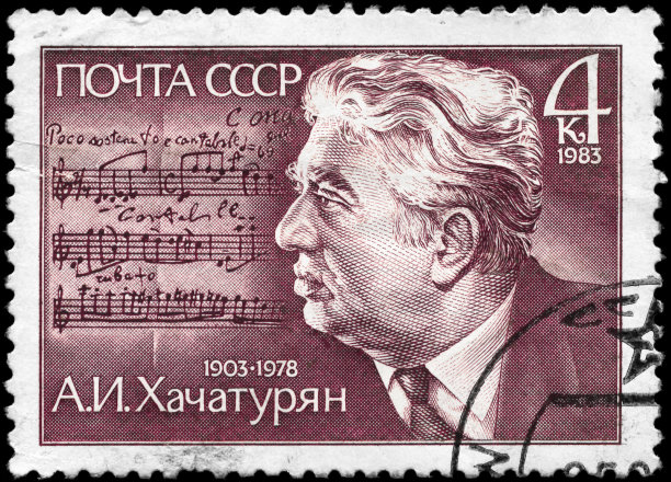 表情滑稽的老人图片下载