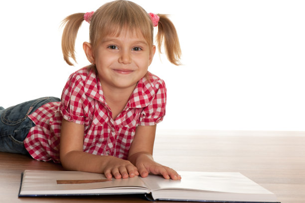 漂亮的小读者图片下载