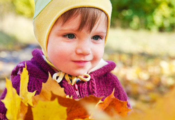 小女孩的肖像图片下载