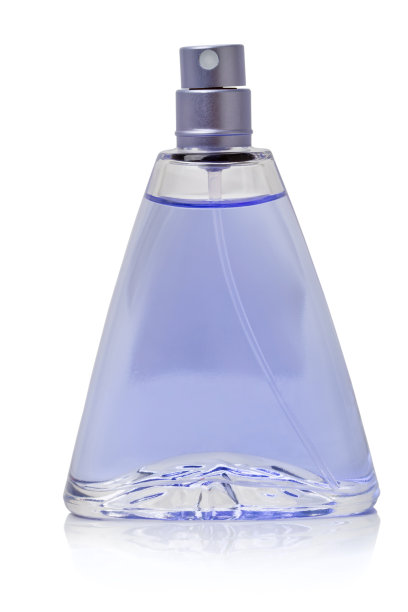 一瓶香水图片下载
