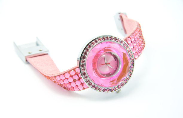 女士粉色水晶手表图片下载