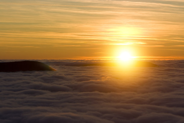 逆日日落图片下载