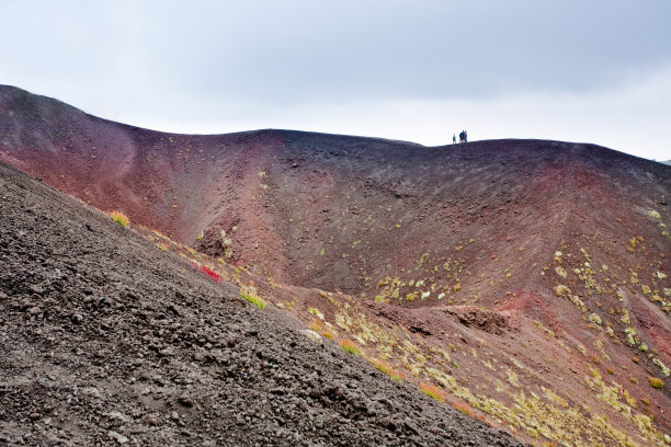 意大利西西里岛的埃特纳火山口图片下载