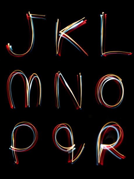 字母光霓虹书写长曝光图片下载