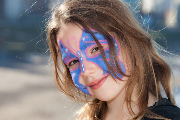 蝴蝶的女孩图片下载