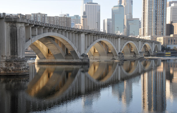 桥的角度来看图片下载