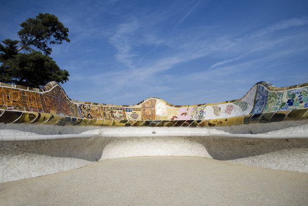 海鸥公园的蛇形长凳图片下载